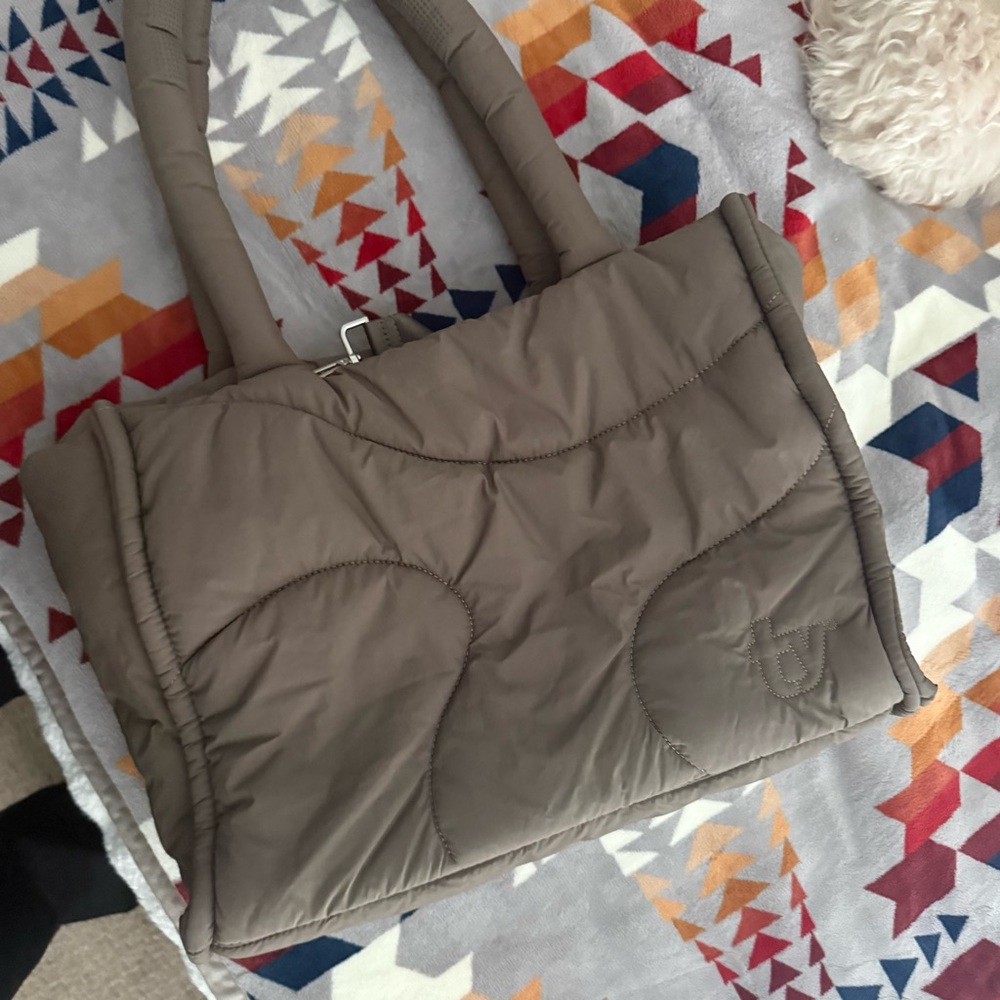 Thirty Years Drift Tote in Clay - Picture 2 of 4